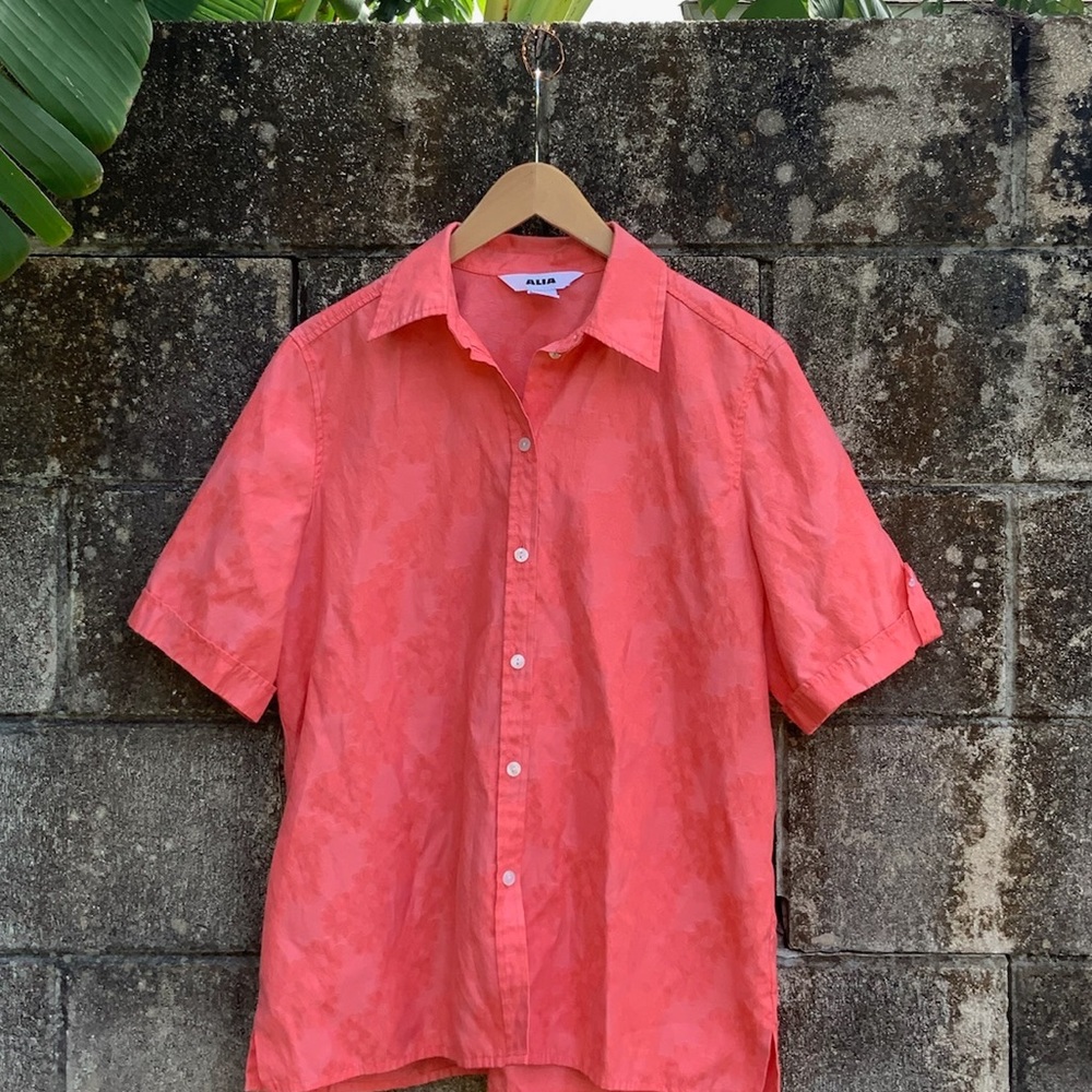 Alia - Floral Button-Up